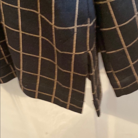 J. Jill Black and Tan square print top - Picture 6 of 8